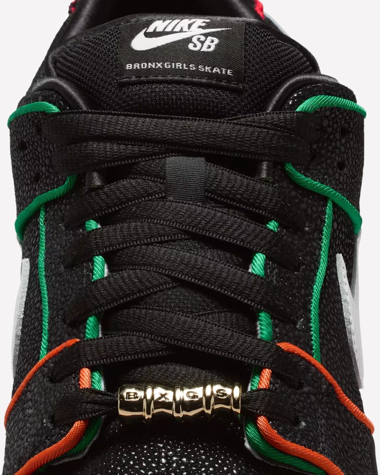 Nike SB Dunk Low Bronx Girls Skate
