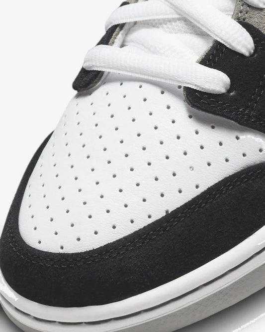 Nike SB Dunk Low Chlorophyll