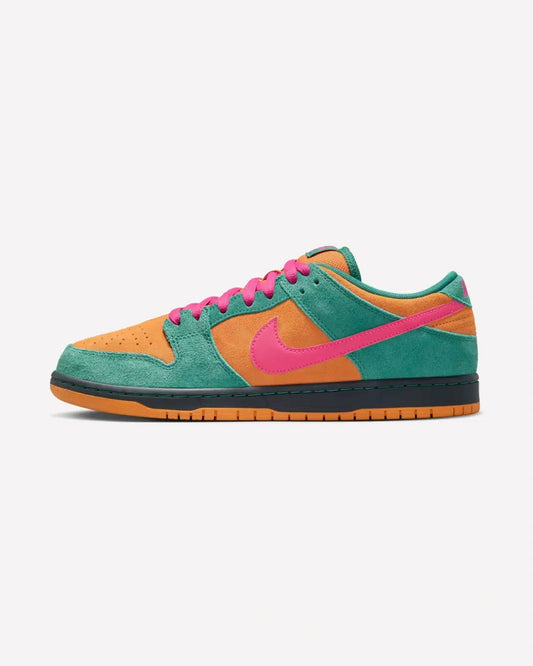 Nike SB Dunk Low Pro Green Noise Watermelon — vista lateral