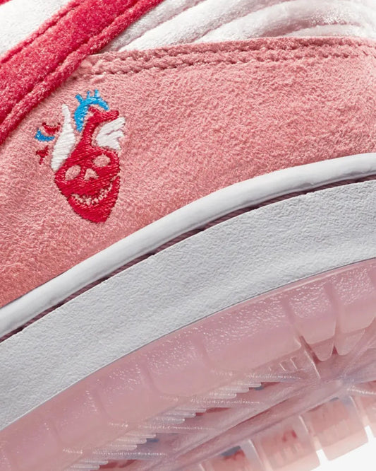 Nike SB Dunk Low StrangeLove Skateboards