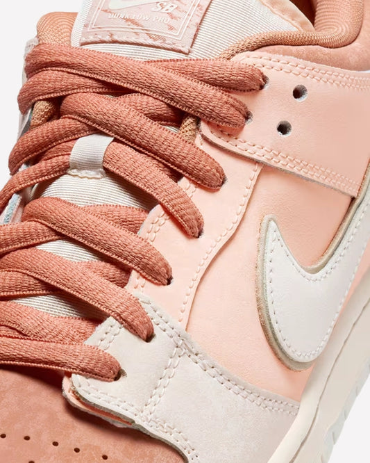 Nike SB Dunk Low Trocadéro Gardens