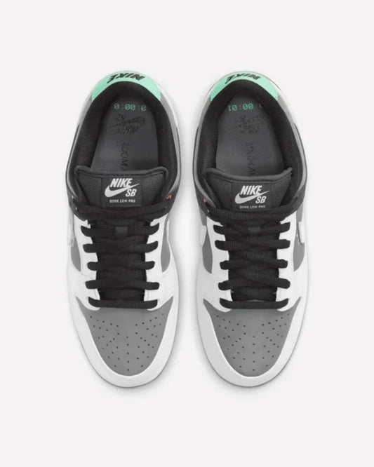 Nike SB Dunk Low VX1000