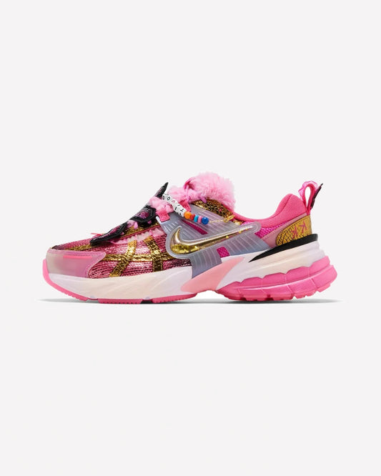 Nike V2K Run Doernbecher Khovny Vignery — vista lateral