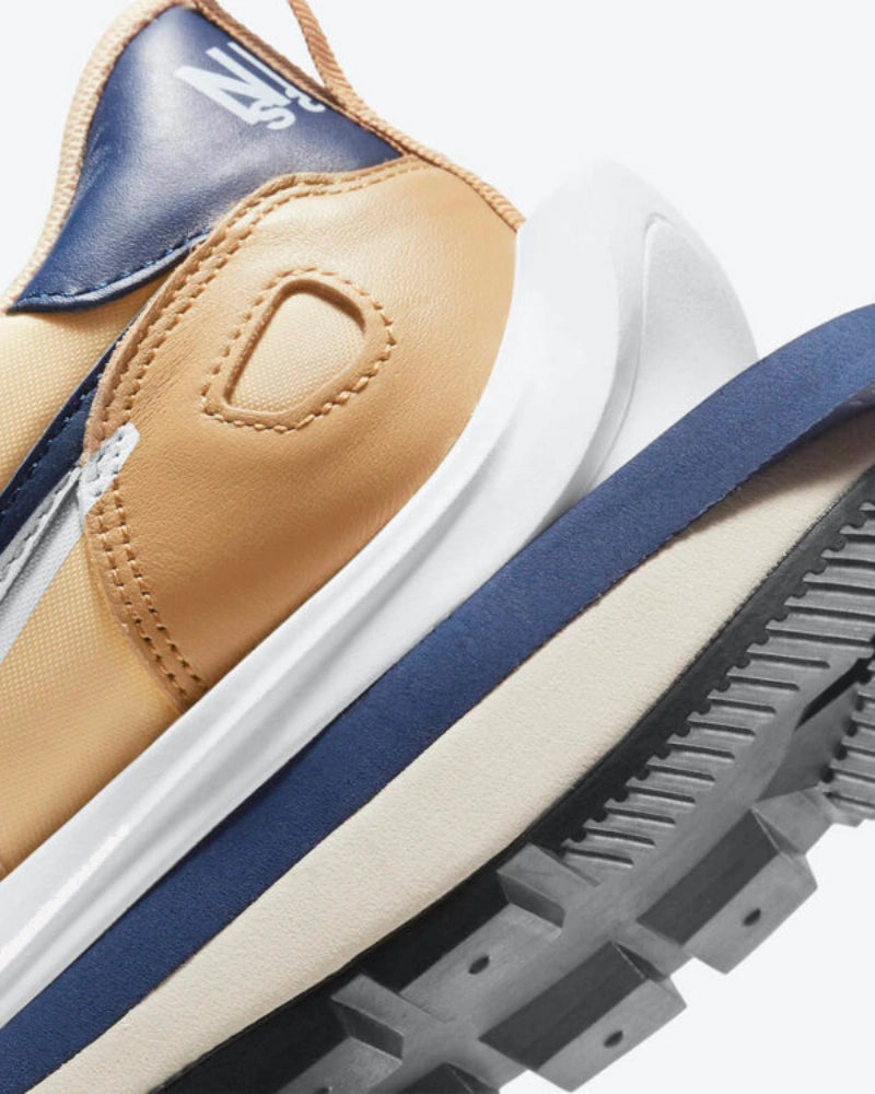 Nike Vaporwaffle sacai Sesame Blue Void