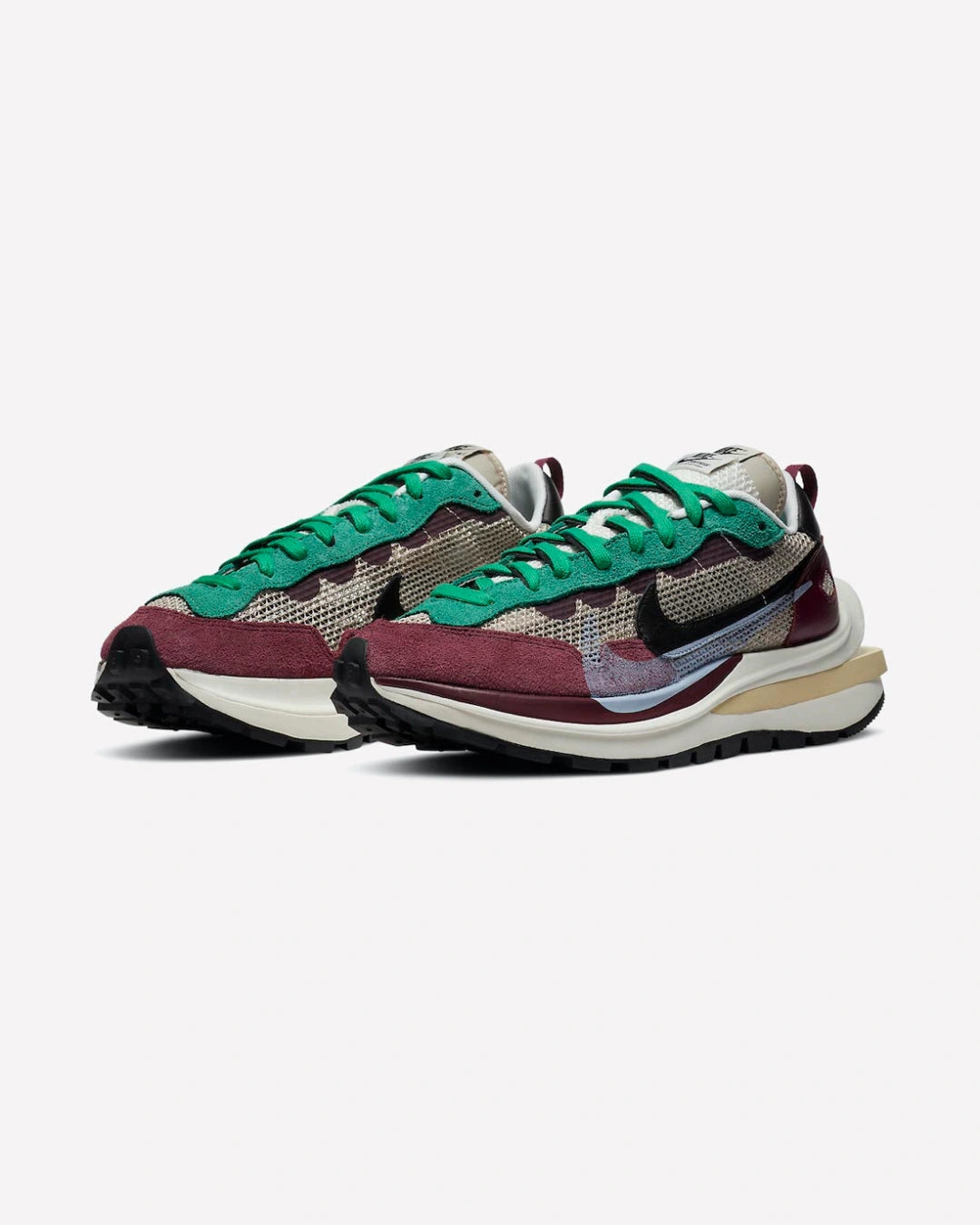 Nike Vaporwaffle sacai Villain Red Neptune Green