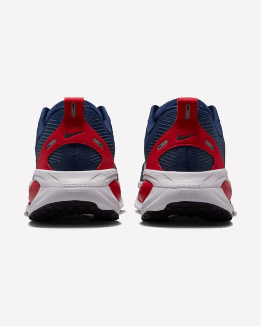 Nike Vomero 18 Arizona — vista del talón