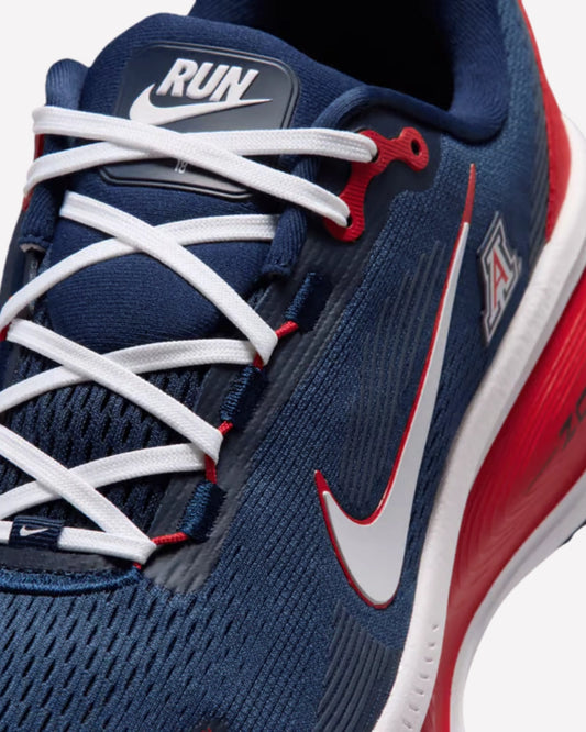 Nike Vomero 18 Arizona — vista del par
