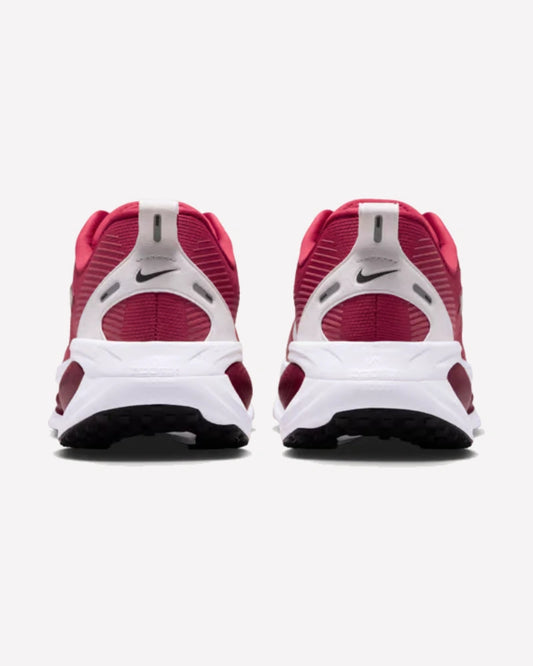Nike Vomero 18 Arkansas — vista de la suela