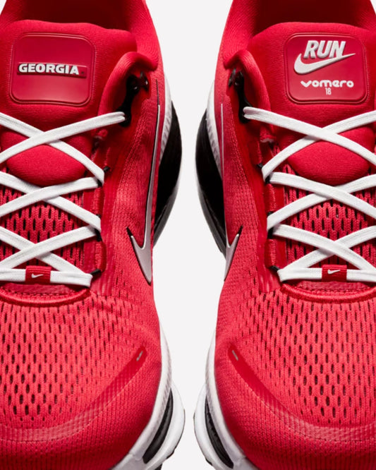Nike Vomero 18 Georgia — par completo