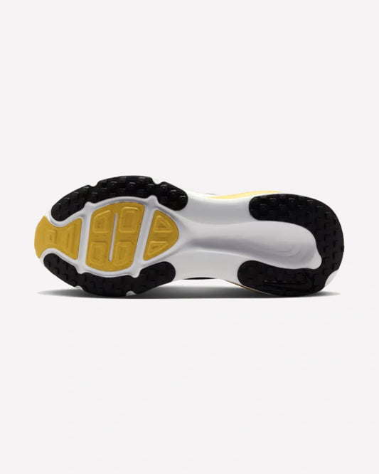 Nike Vomero 18 Michigan — vista frontal