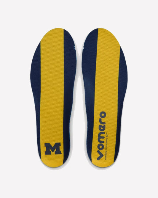 Nike Vomero 18 Michigan — par completo