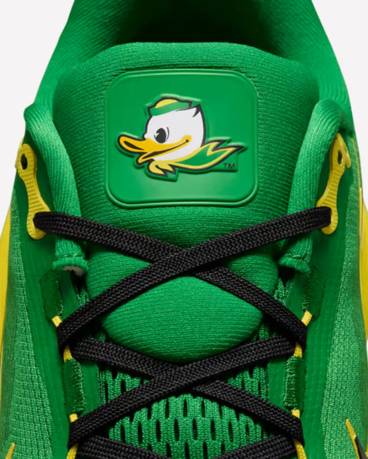 Nike Vomero 18 Oregon — detalle de la suela