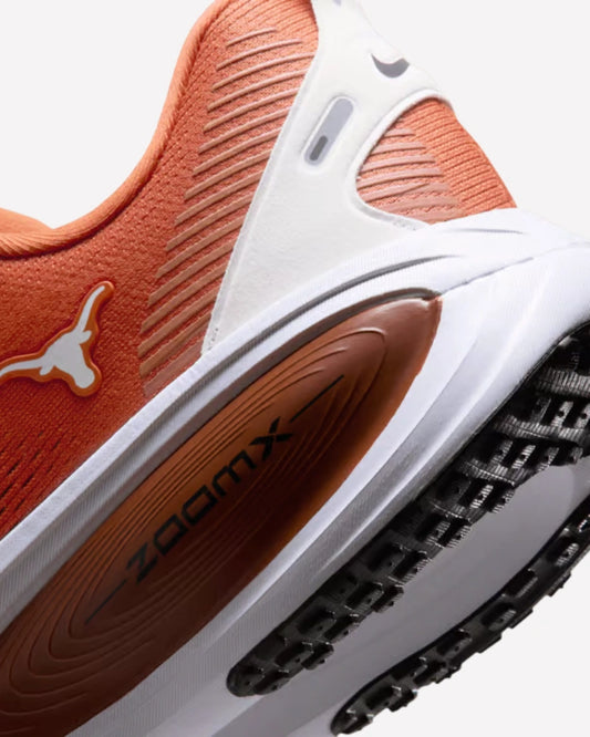 Nike Vomero 18 Texas — Par completo