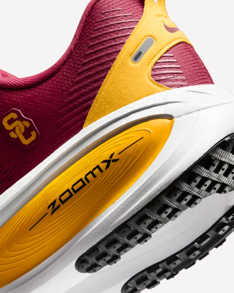Nike Vomero 18 USC — par completo