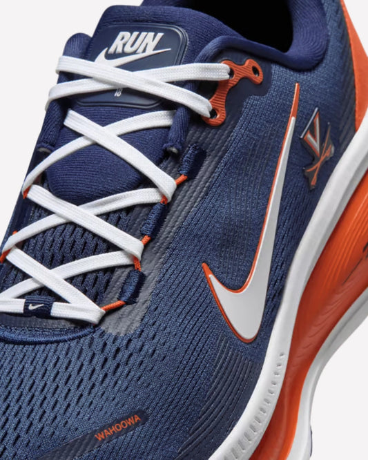 Nike Vomero 18 Virginia — vista frontal del par