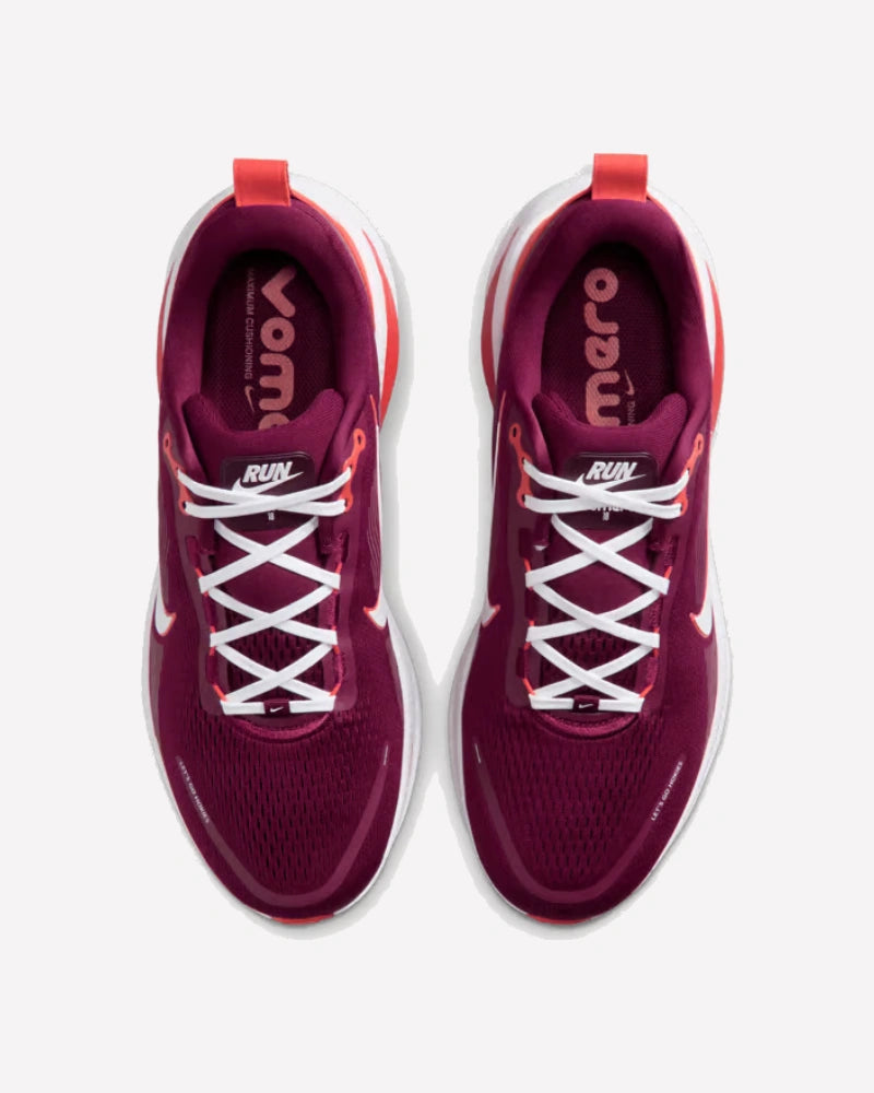Nike Vomero 18 Virginia Tech — vista del talón