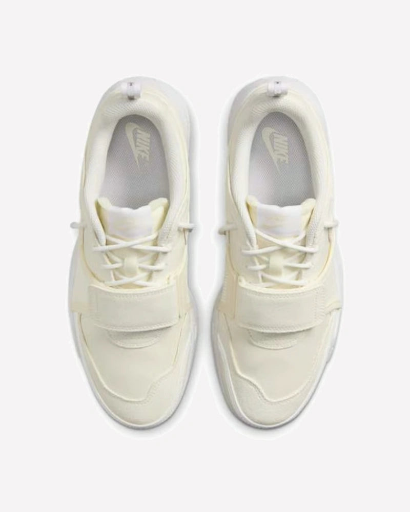 Nike Zoom Field Jaxx SP Travis Scott Sail