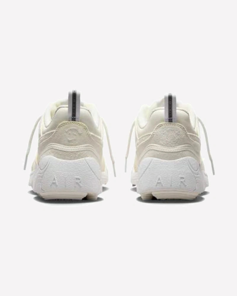 Nike Zoom Field Jaxx SP Travis Scott Sail