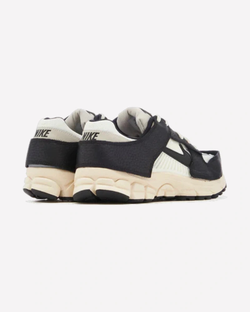 Nike Zoom Vomero 5 Timeless Panda Dunk