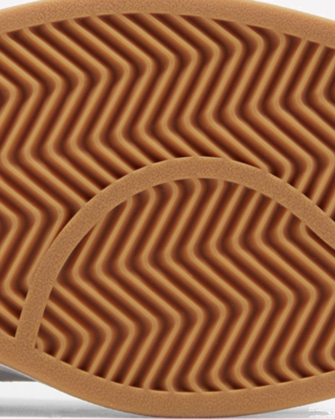 adidas Campus 00s Black White Gum — detalle de las tres bandas