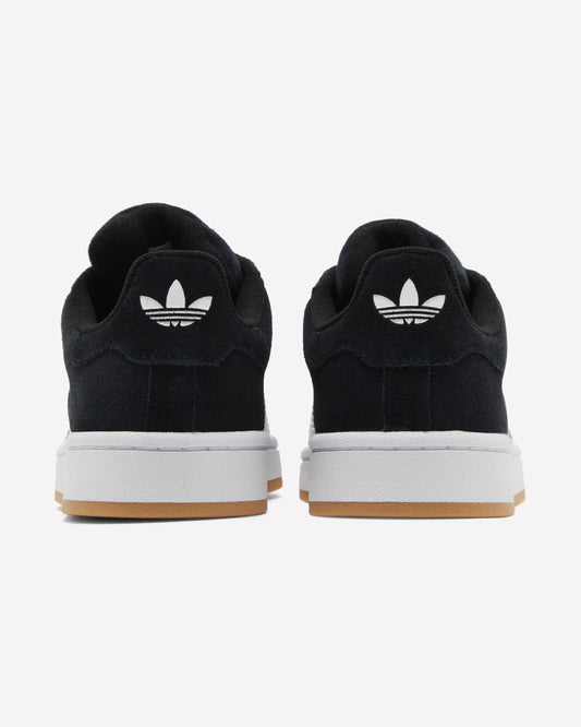 adidas Campus 00s Black White Gum — detalle del logo