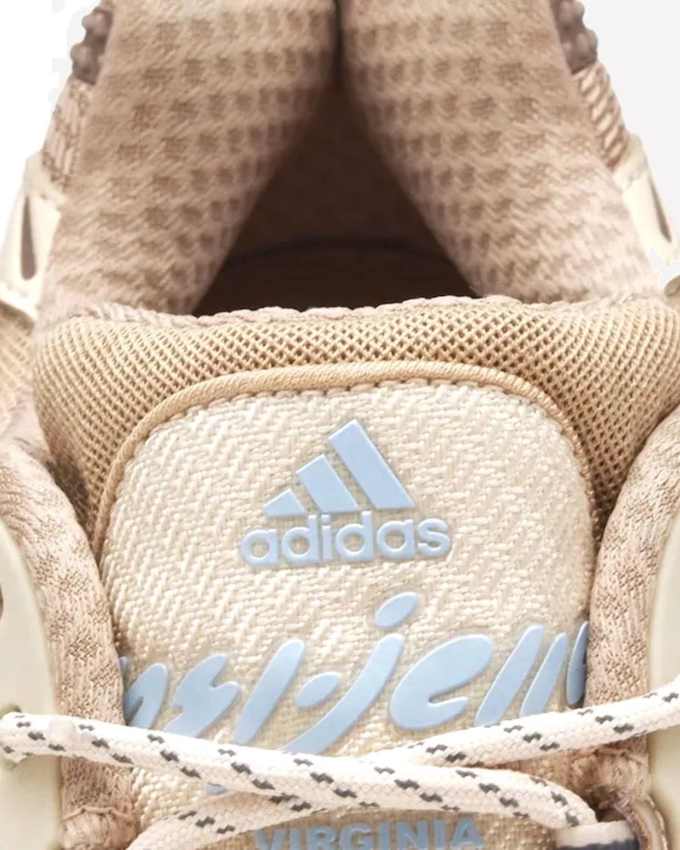 adidas Adistar Jellyfish Crystal Sand — vista del par
