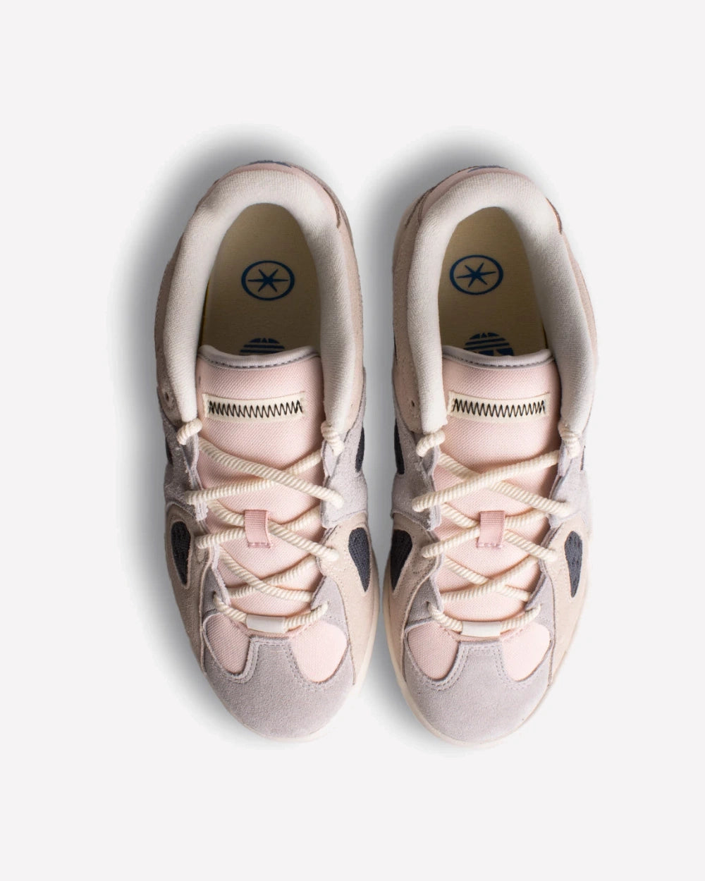 adidas BadBo 1.1 Bad Bunny Chalk White — vista del talón