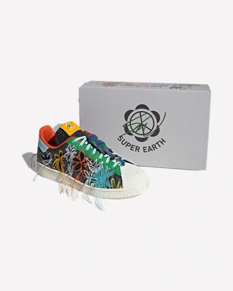 adidas Superstar AEC Sean Wotherspoon Superearth Black — vista del par