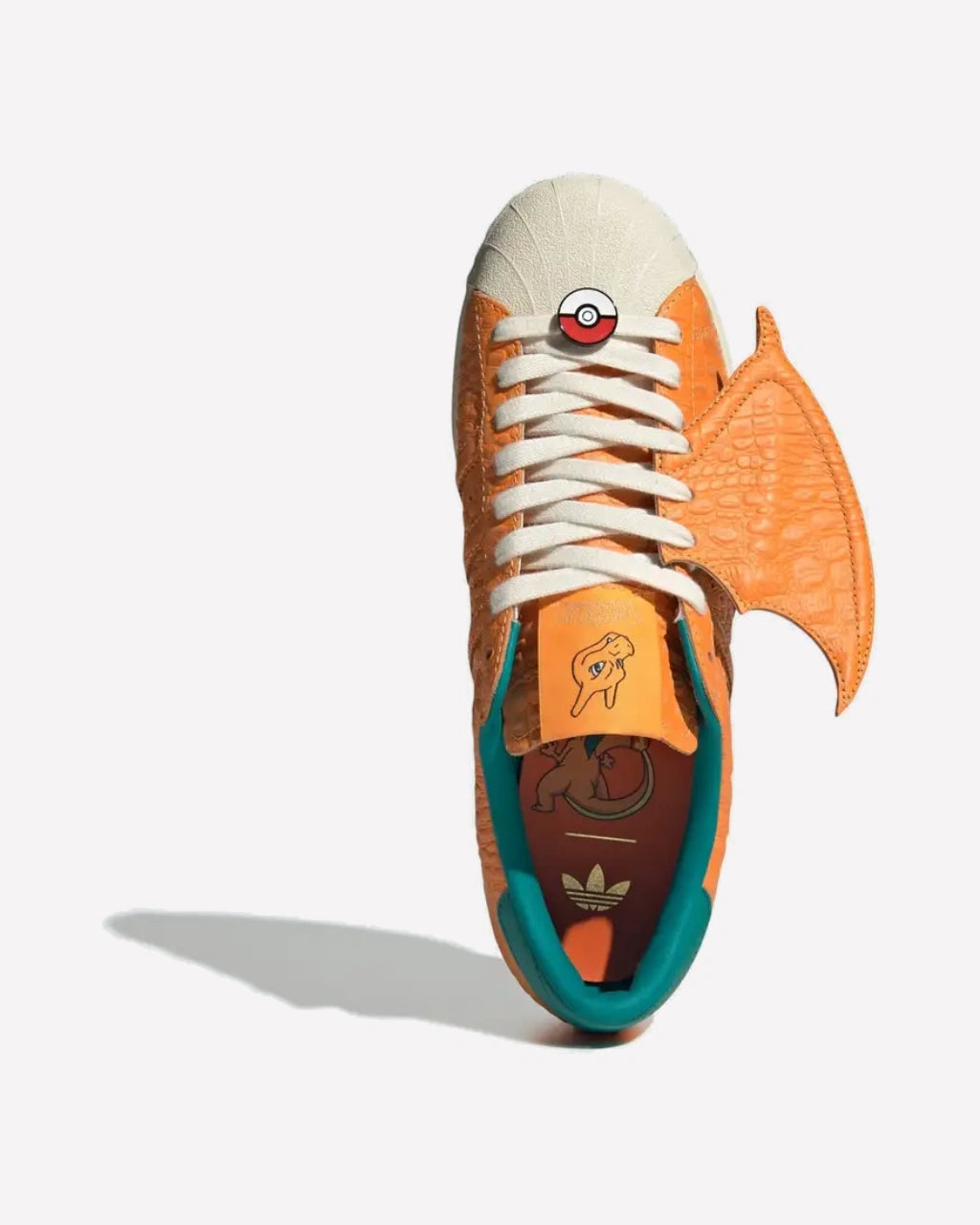 adidas Superstar Pokémon Charizard — detalle del talón