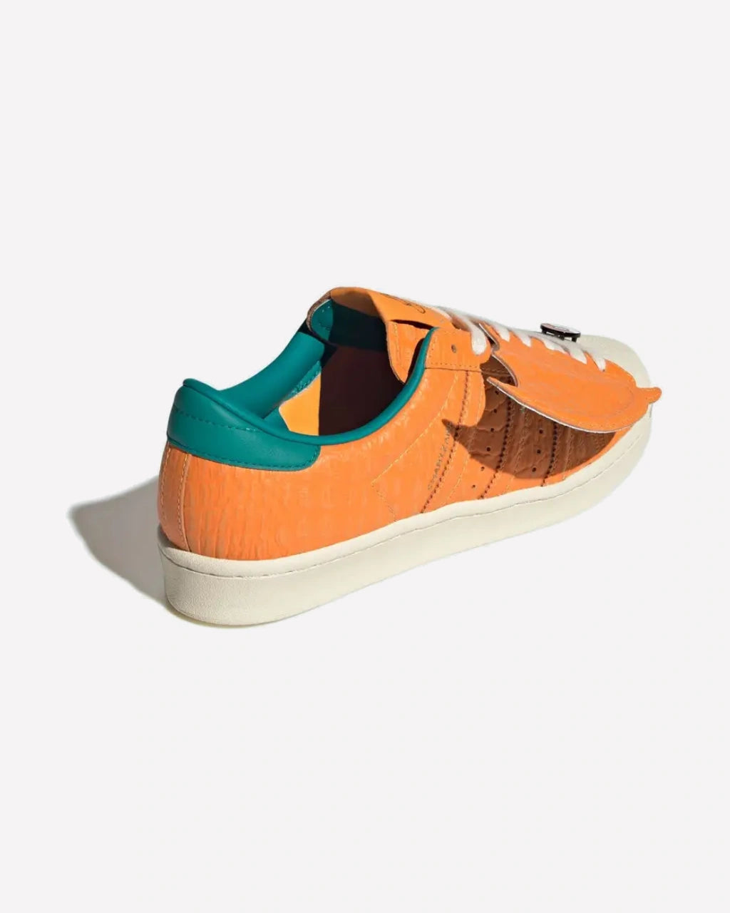 adidas Superstar Pokémon Charizard — vista de la suela
