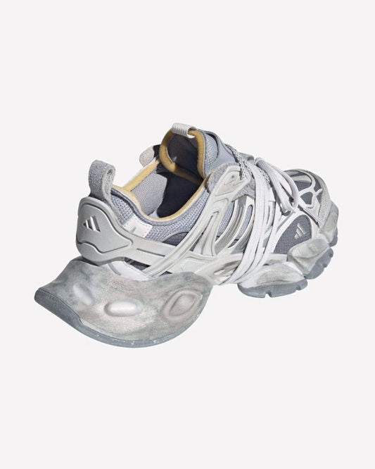 adidas XLG Runner Deluxe Gray