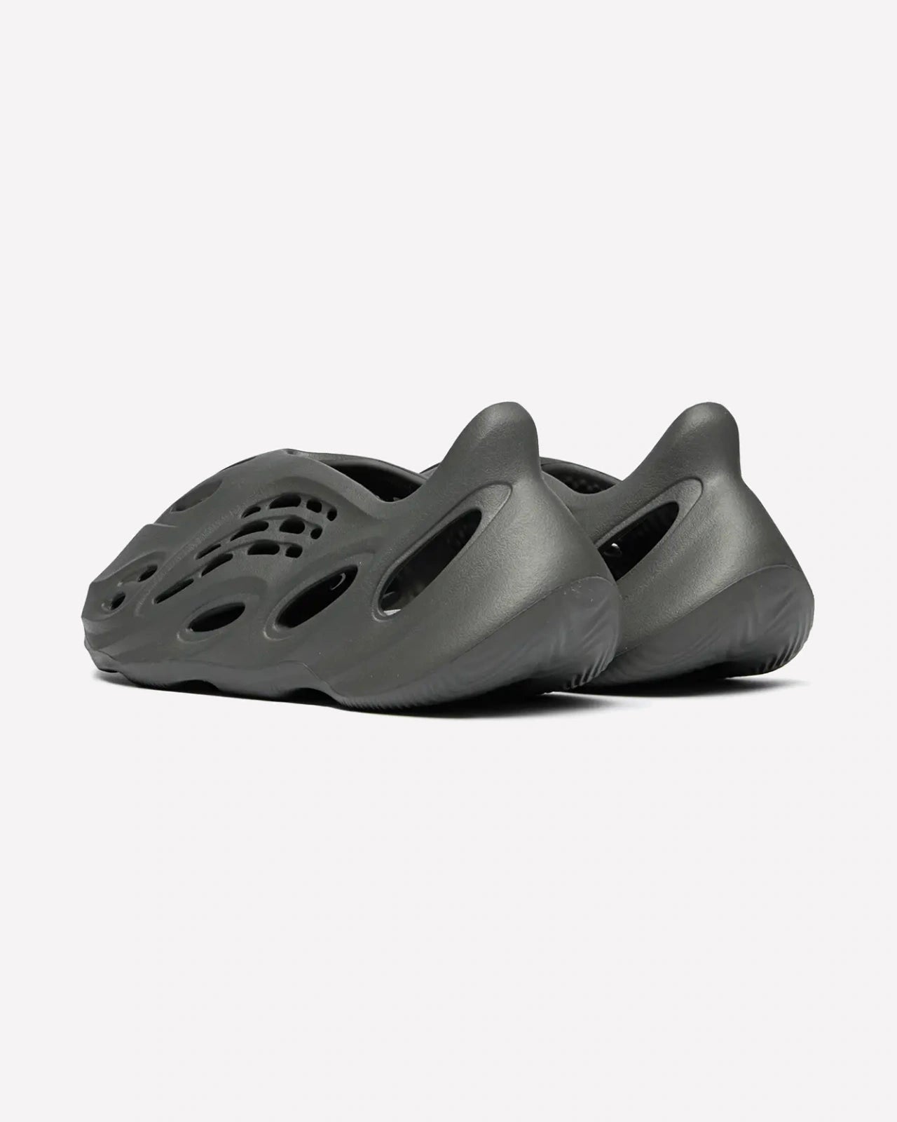 adidas Yeezy Foam RNNR Carbon