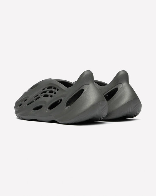 adidas Yeezy Foam RNNR Carbon