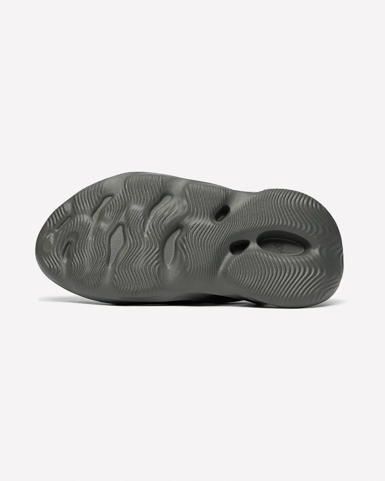 adidas Yeezy Foam RNNR Carbon