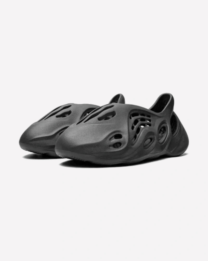 adidas Yeezy Foam RNNR Onyx