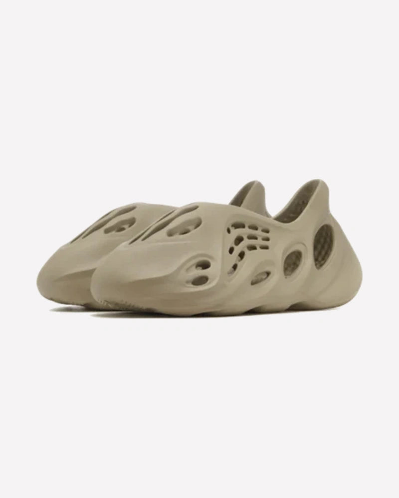 adidas Yeezy Foam RNNR Stone Salt