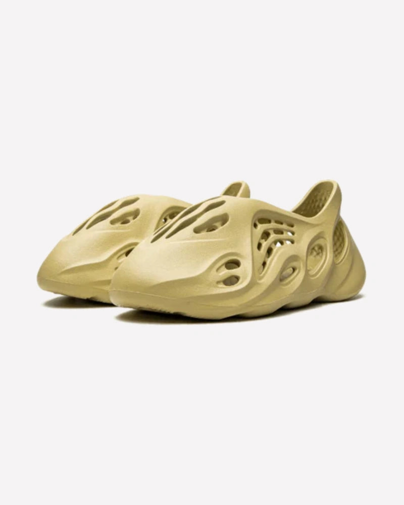adidas Yeezy Foam RNNR Sulfur