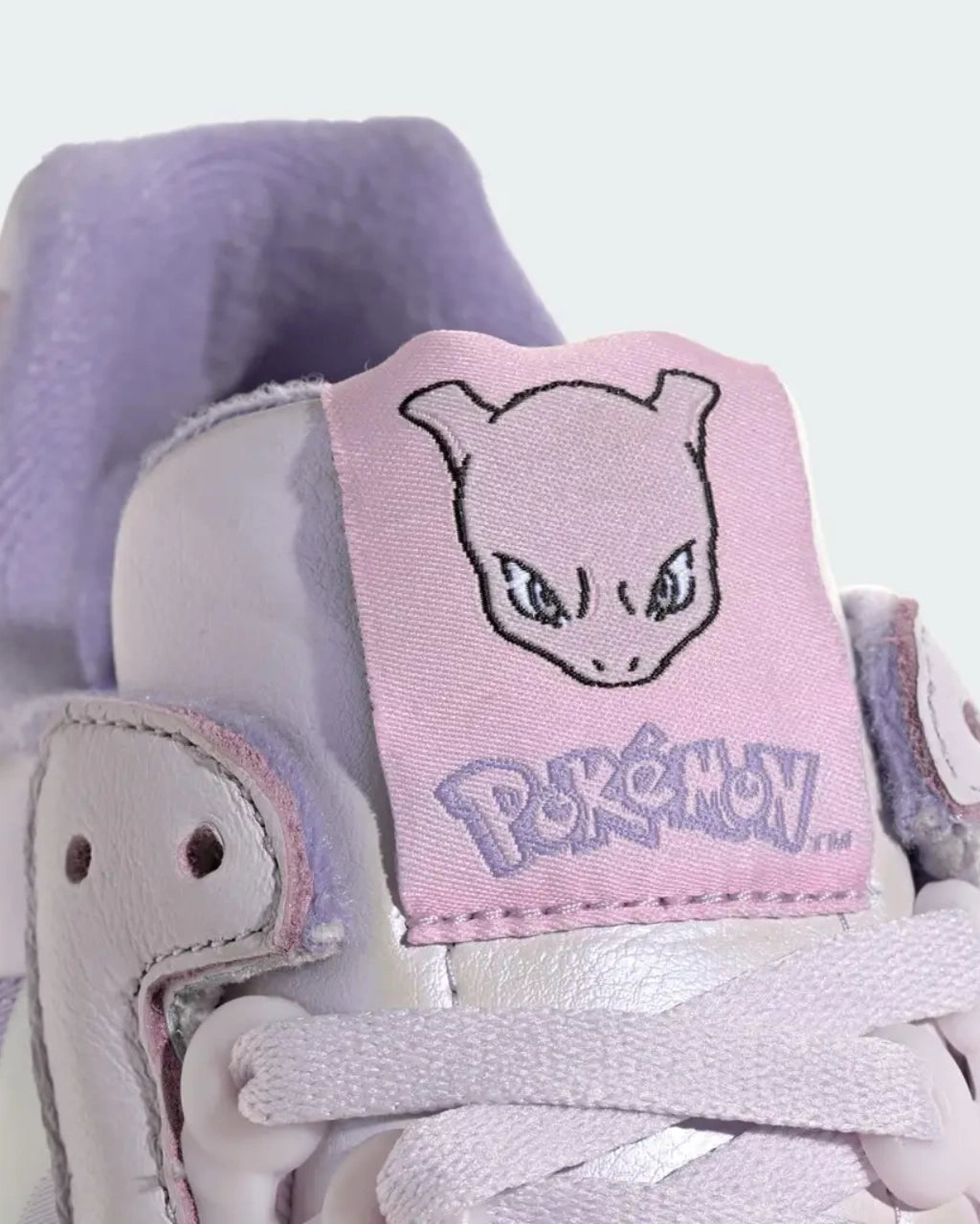 adidas ZX 8000 Pokémon Mewtwo — Par completo