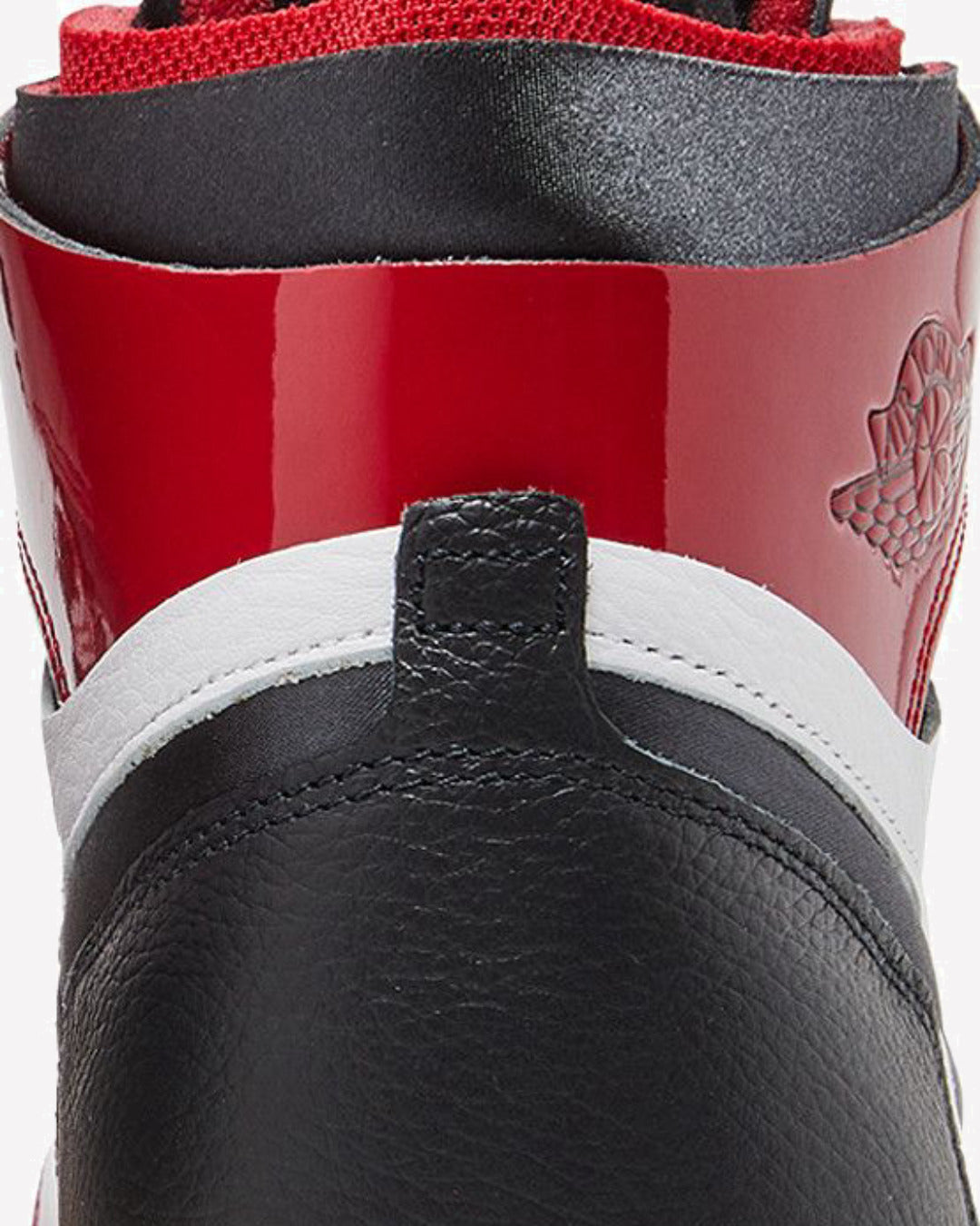 Jordan 1 High Zoom Air CMFT Patent Chicago — detalle del logo