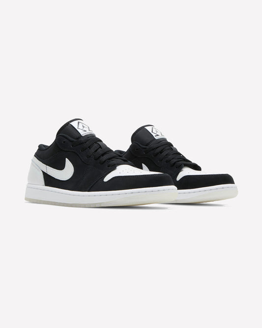 Jordan 1 Low Diamond Shorts Black White — detalle del logo