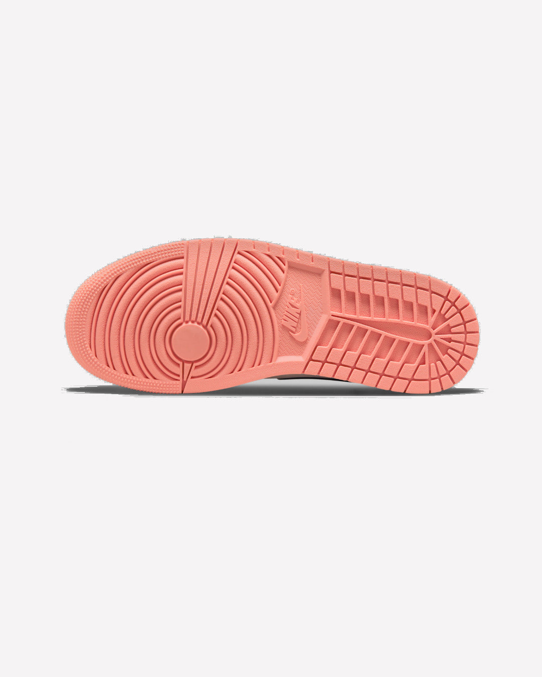 Jordan 1 Low Light Madder Root — detalle del talón
