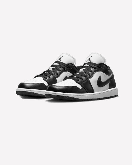 Jordan 1 Low Panda — vista de la suela