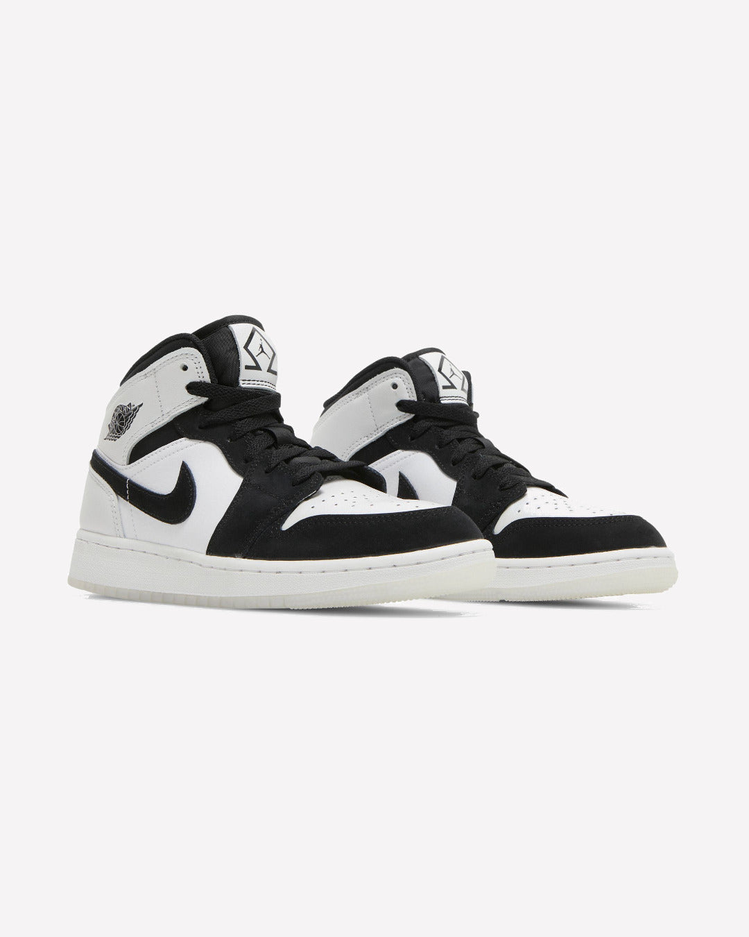 Jordan 1 Mid Diamond Shorts (GS) — detalle del logo
