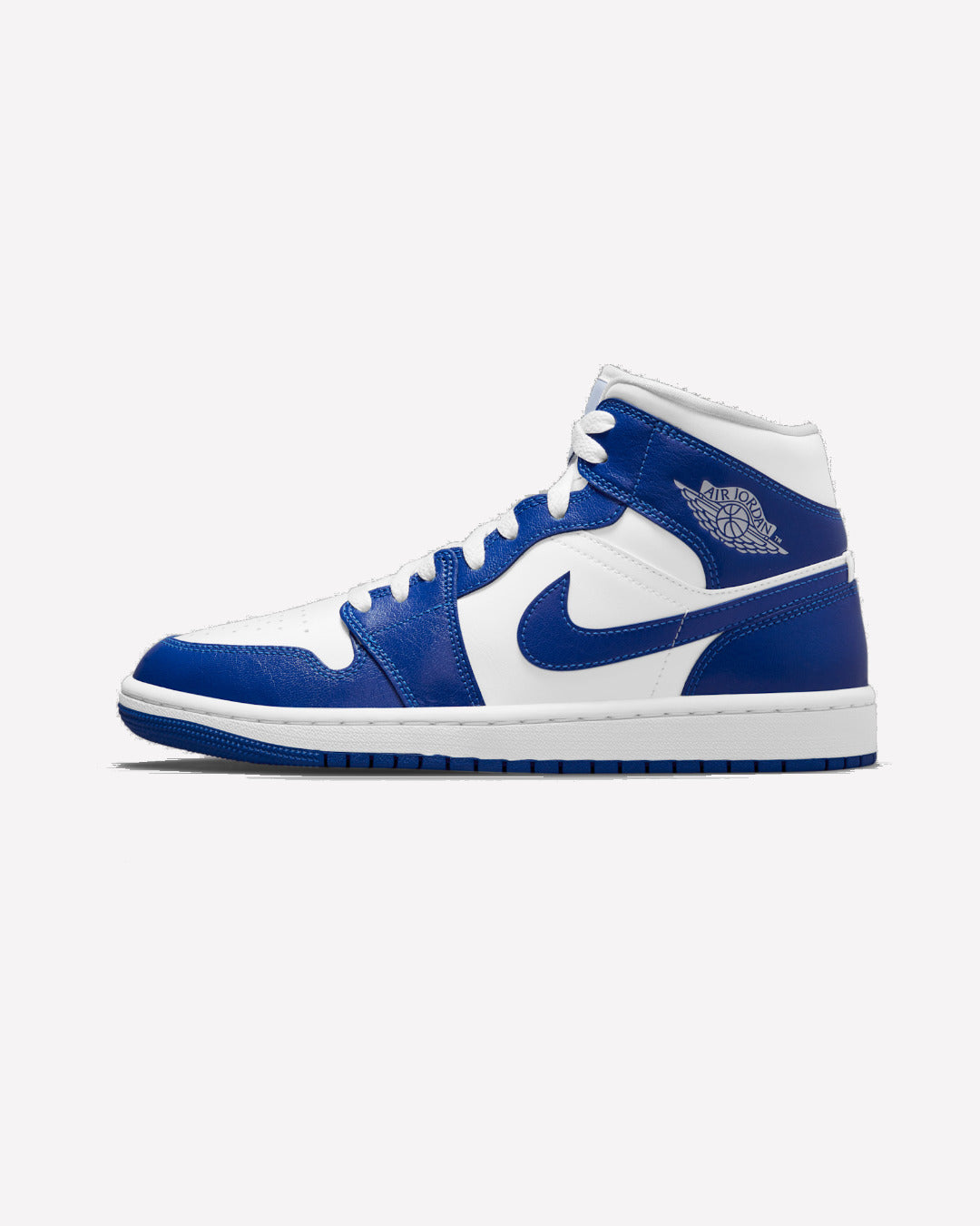 Jordan 1 Mid Kentucky Blue — vista lateral