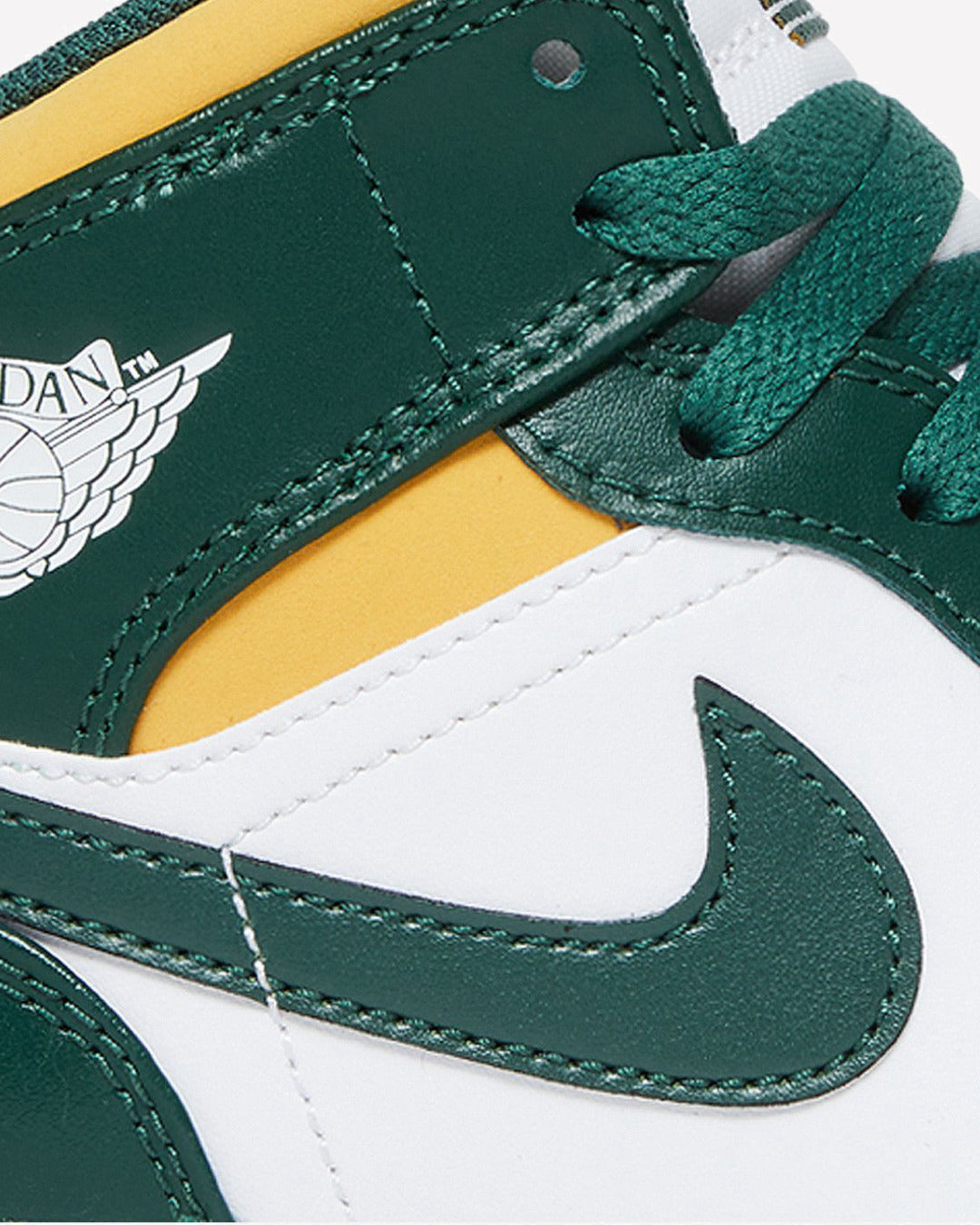 Jordan 1 Mid Sonics (2021) — detalle del logo
