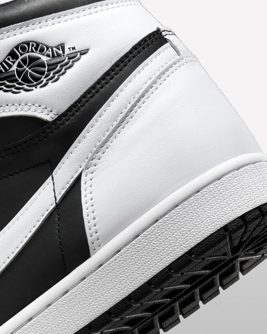 Jordan 1 Retro High OG Black White — detalle del lateral
