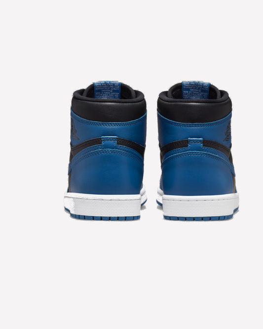 Jordan 1 Retro High OG Dark Marina Blue — detalle del logo