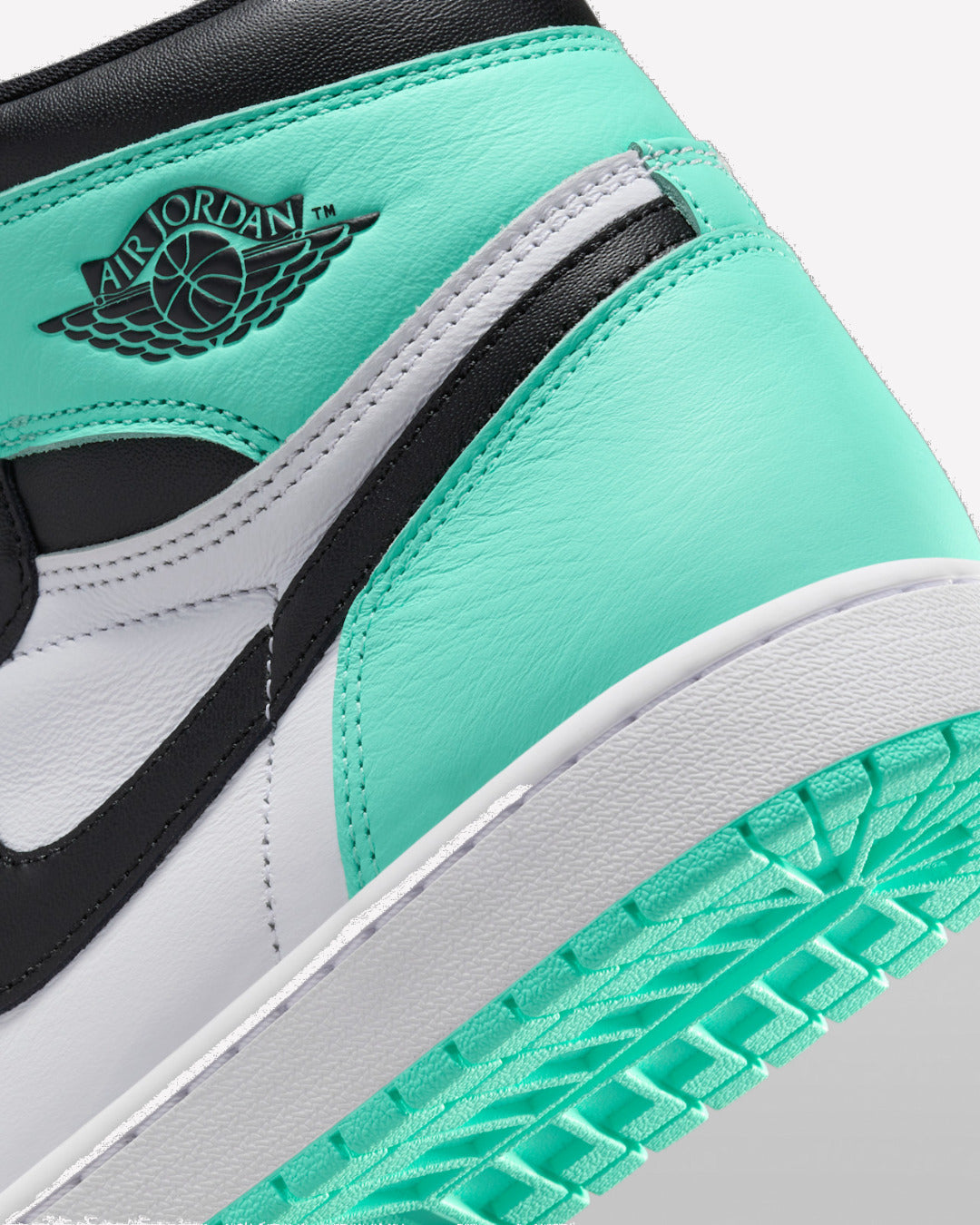 Jordan 1 Retro High OG Green Glow — par completo
