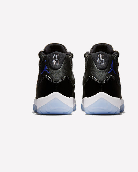 Jordan 11 Retro Space Jam (2016) — par de zapatillas