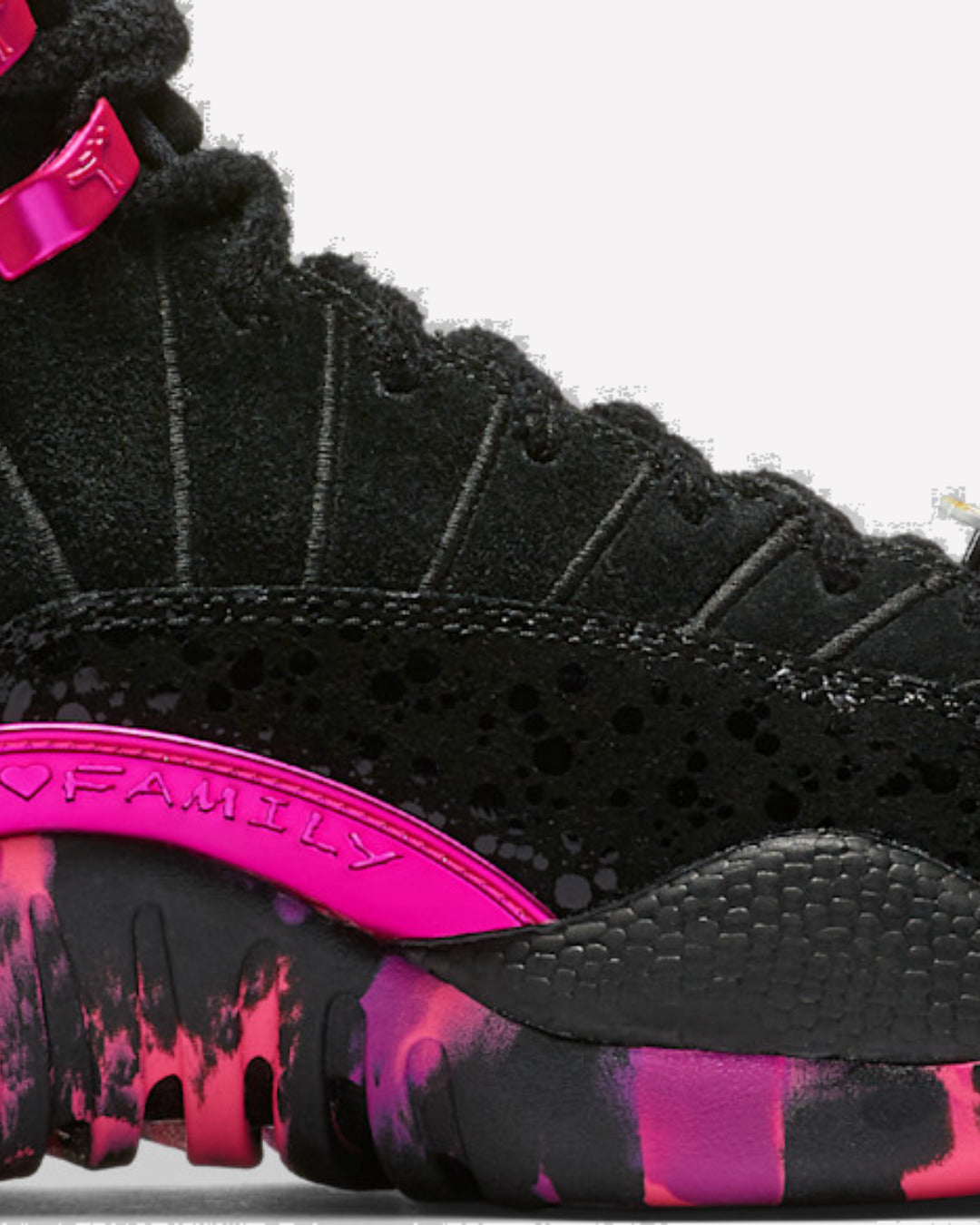 Jordan 12 Retro Doernbecher (2017) — detalle del logo